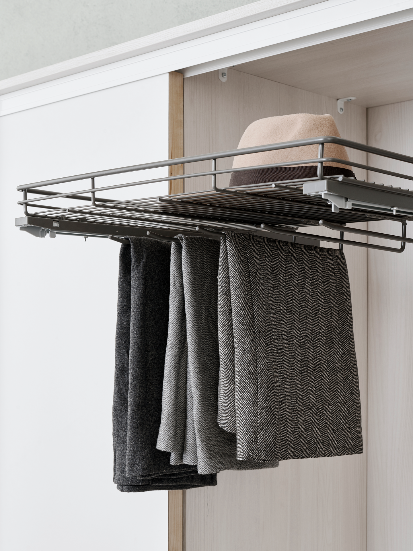 Housuteline LM 836 537x440x100mm hidastinkiskoilla antrasiitti